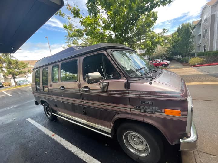 Chevy G20 spt Van
